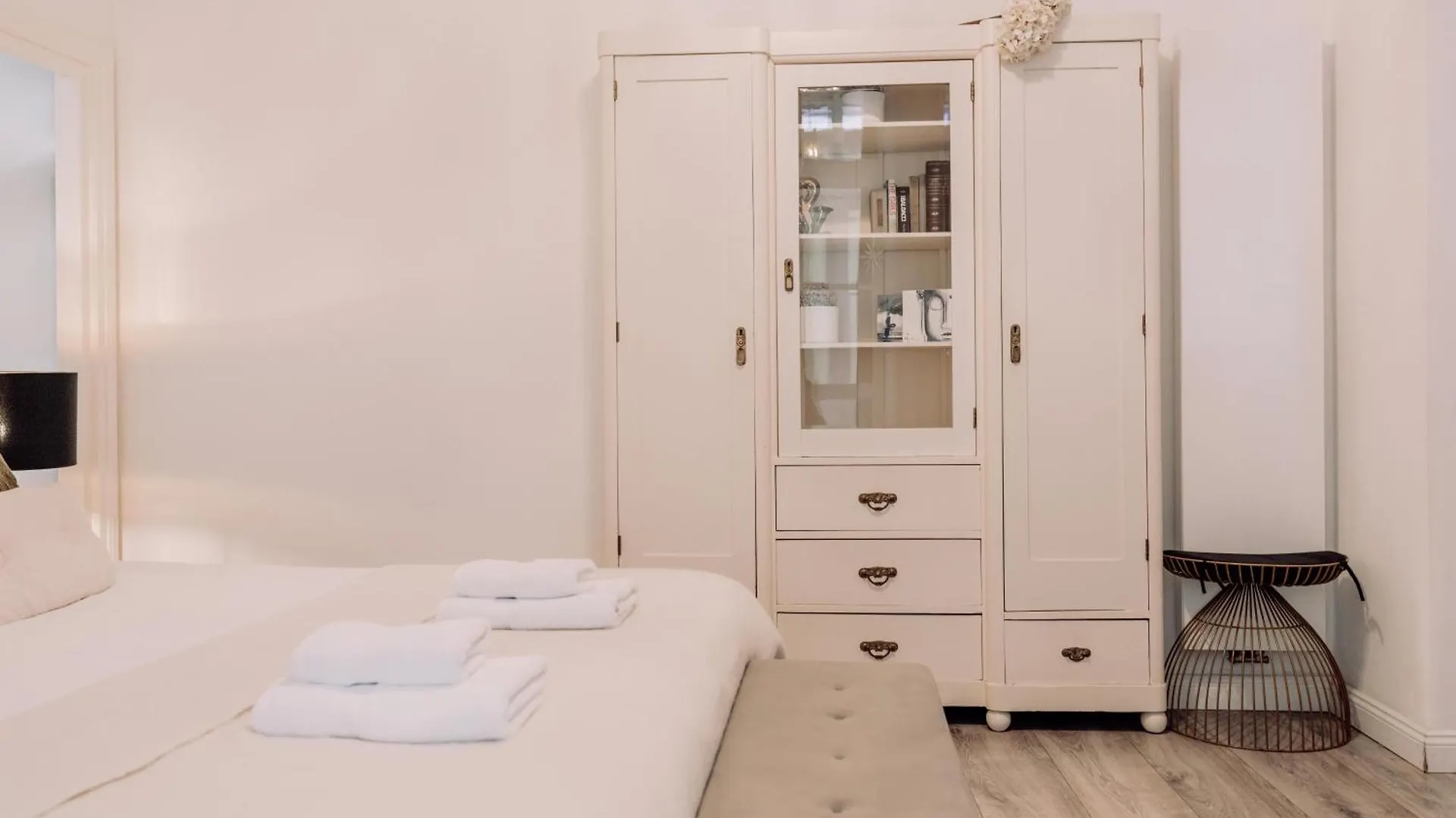 Wenceslas Square / Main Station - New Studio***** Prague Czech Republic